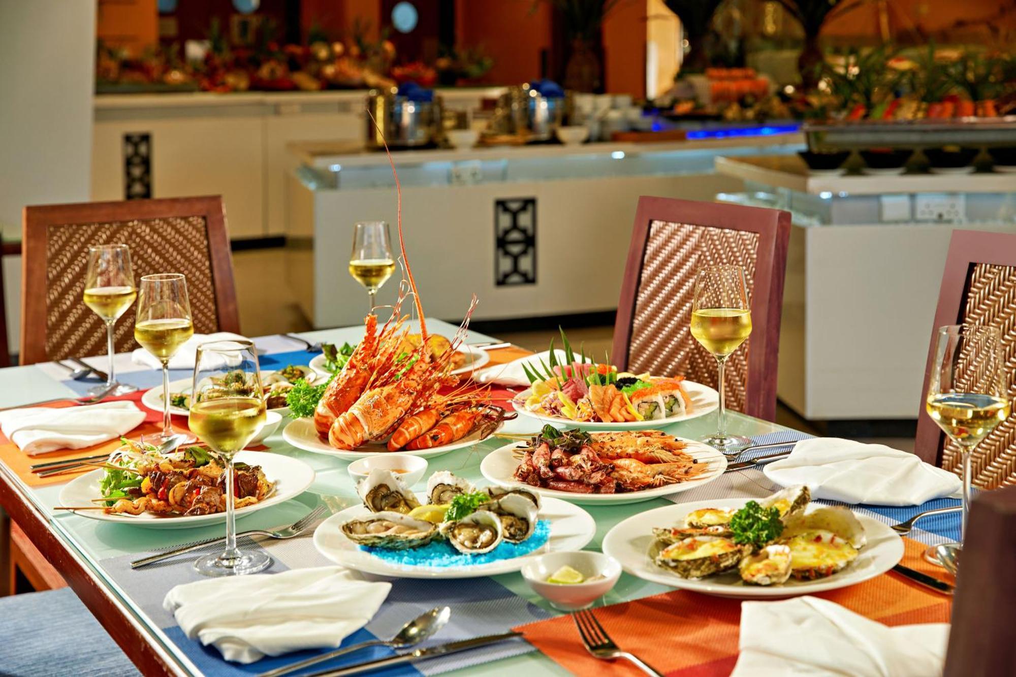 Novotel Nha Trang Exterior photo
