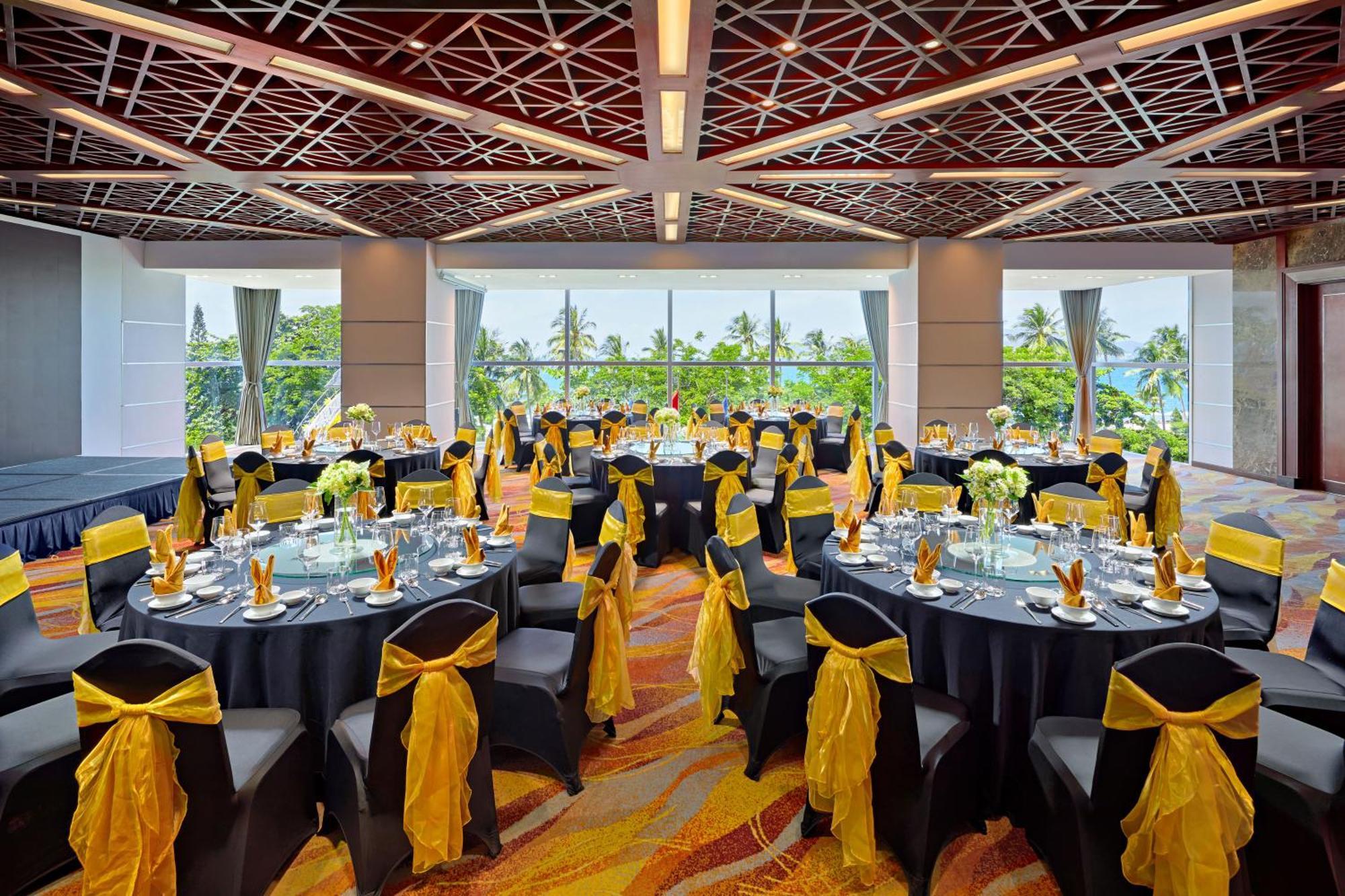 Novotel Nha Trang Exterior photo